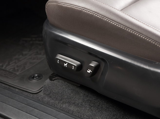 2.8 SRX 4X4 7 LUGARES 16V TURBO INTERCOOLER DIESEL 4P AUTOMÁTICO