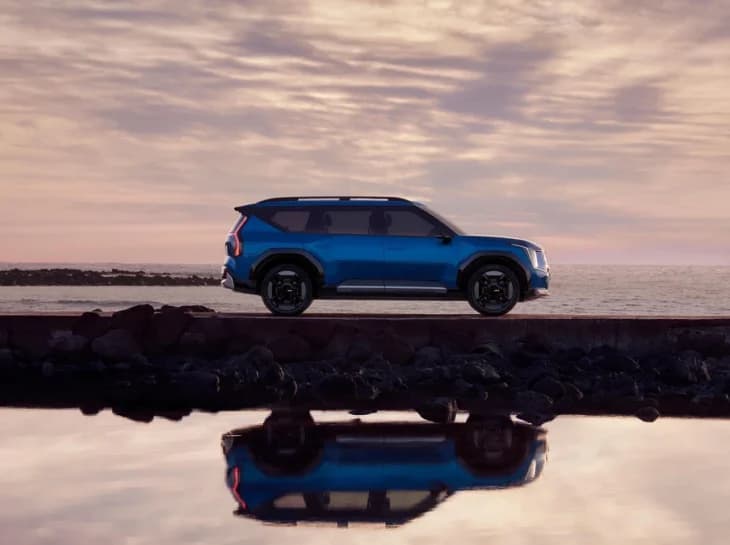 SUV elétrico Kia EV9 é lançado, mas é para poucos