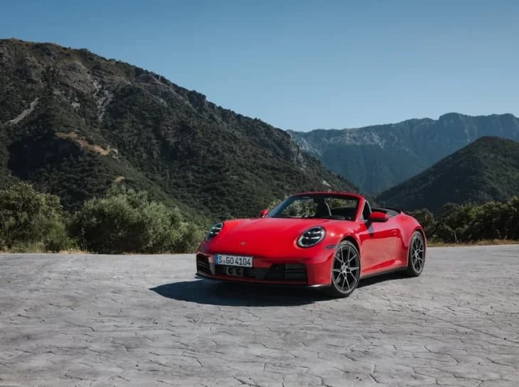 Porsche 911 híbrido estreia no Brasil; veja preços