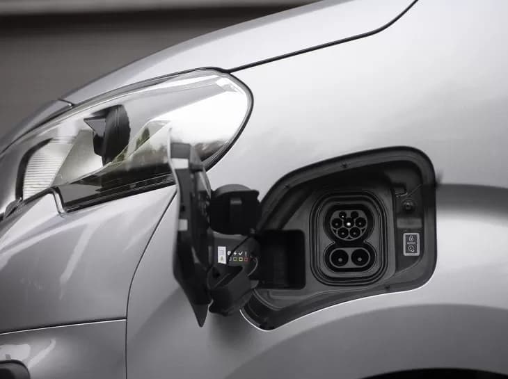 Como é a manutenção de carro elétrico?