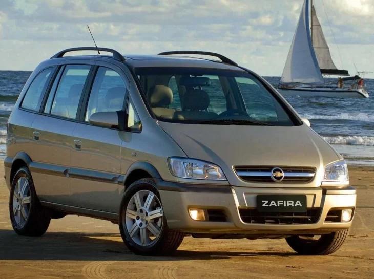 Minivans: fora de moda sim, mas ainda muito úteis