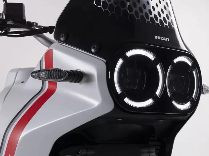 Ducati DesertX está pronta para estrear no Brasil