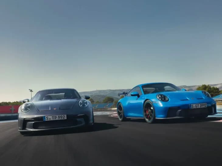 Porsche 911 continuará sendo a combustão