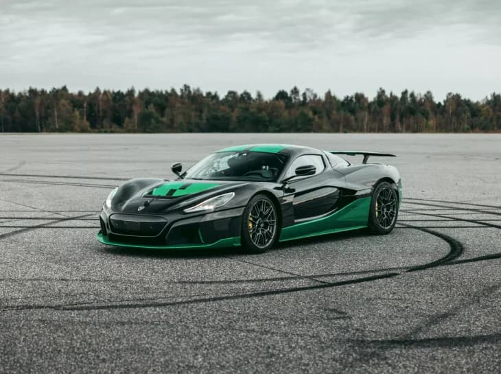 Recorde: Rimac Nevera chega a 275 km/h - de ré!