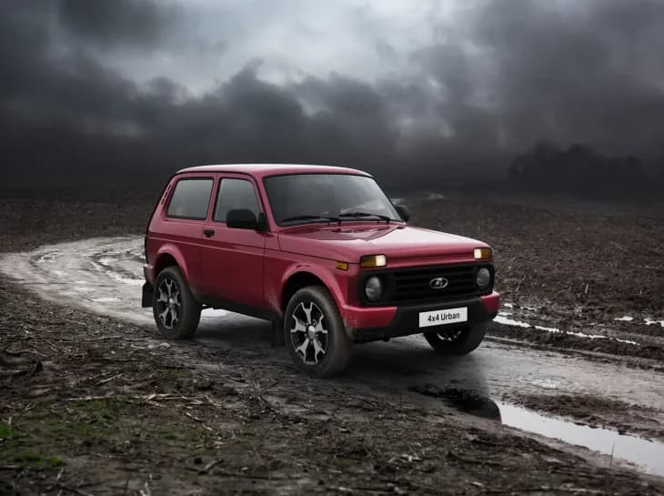Lada Niva fica menos antigo na linha 2024