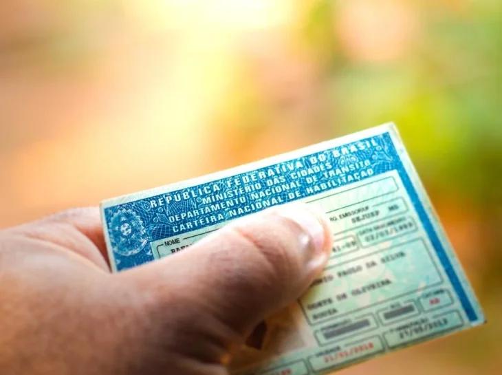 Carteira de habilitação mais barata, com ressalvas