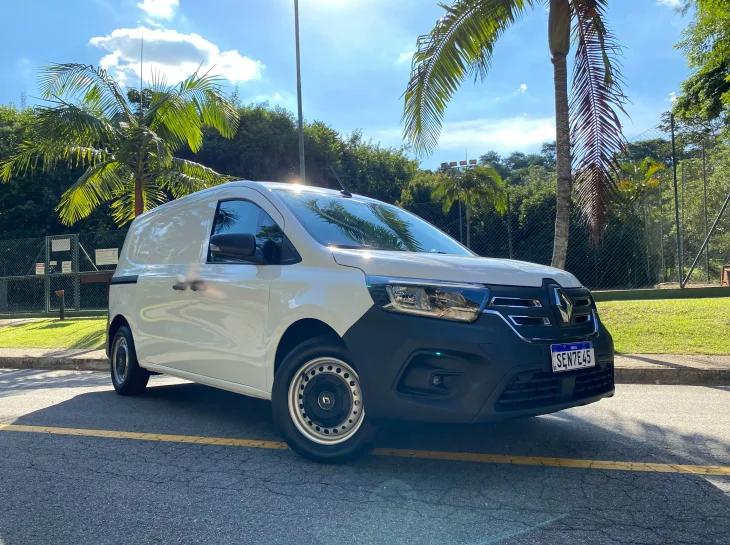 Renault Kangoo E-Tech: confortável e econômico