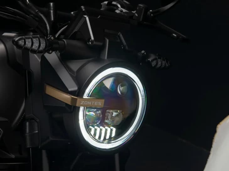 Zontes acelera e engata a sétima marcha no Brasil