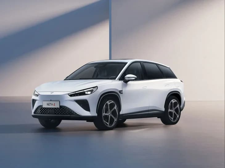 Neta abre primeira loja e confirma carros no país