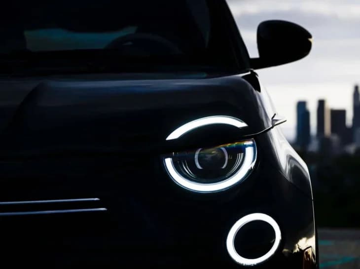 Inimigo do fim: Fiat 500 renascerá como híbrido