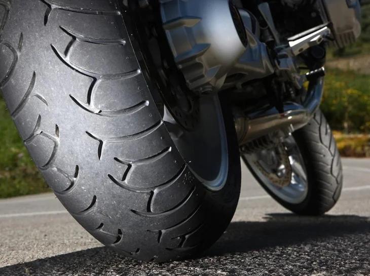 Pneu reformado em motocicleta: não use nunca!