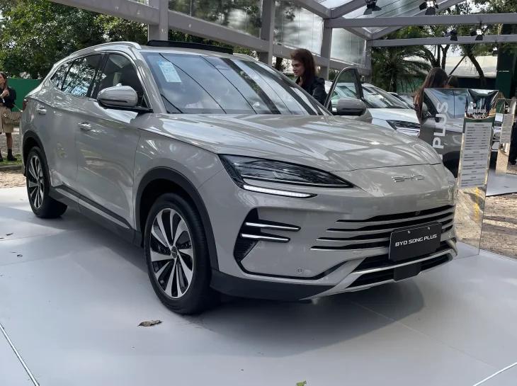 Mercado de carros híbridos cresce 77,2% em 2025