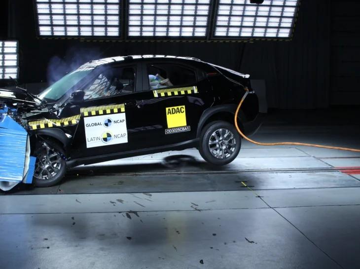 Citroën Basalt zera em teste de segurança