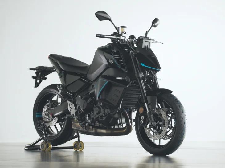 Yamaha apresenta moto híbrida com visual irado