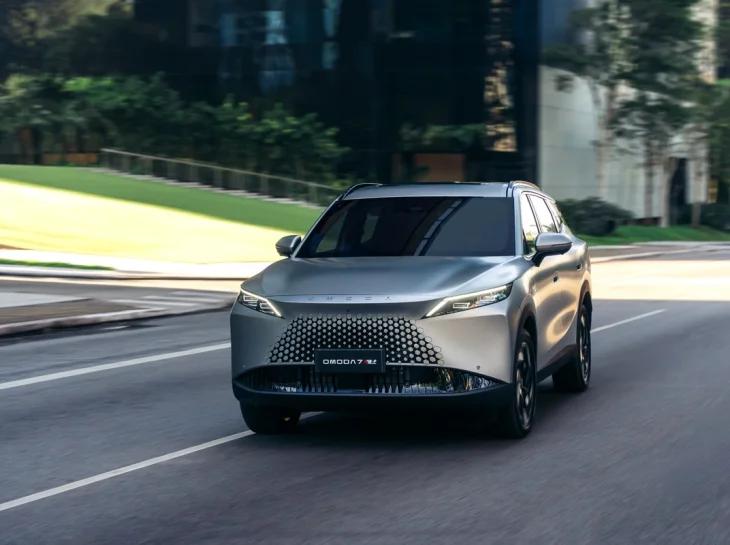 Omoda 7 é SUV que quer brigar com BYD Song Plus
