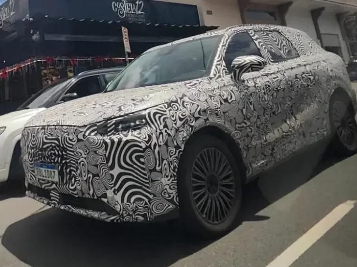 Caoa Chery Tiggo 9 é flagrado em testes no Brasil