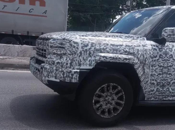 "Bruto" Jetour G700 é flagrado em testes no Brasil