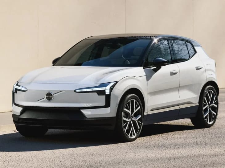 Volvo EX30 terá versão menos potente