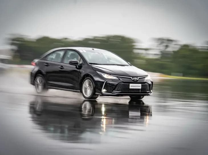 Bridgestone lança pneu com nota máxima no Inmetro