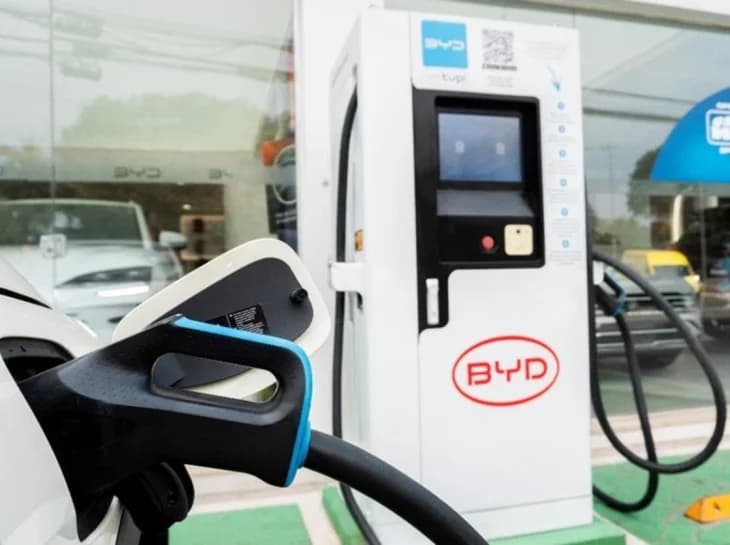 BYD promete carregadores ultrarrápidos no Brasil
