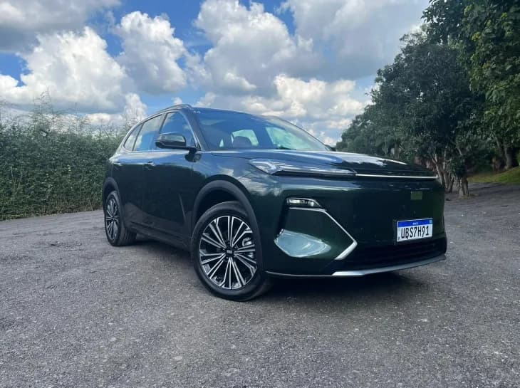 Geely EX5 híbrido chega com 1.300 km de autonomia