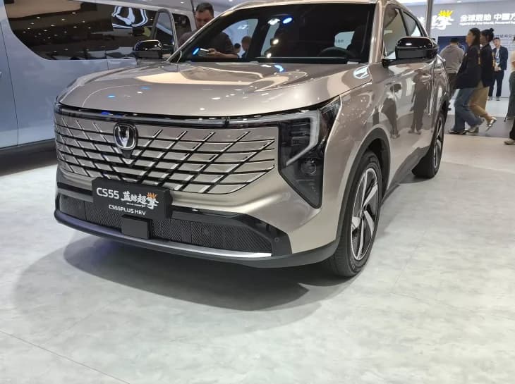 Changan CS55 e CS75 serão flex