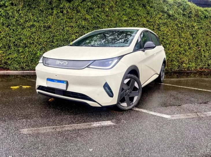 BYD Dolphin SE: avaliação do hatch de 177 cv