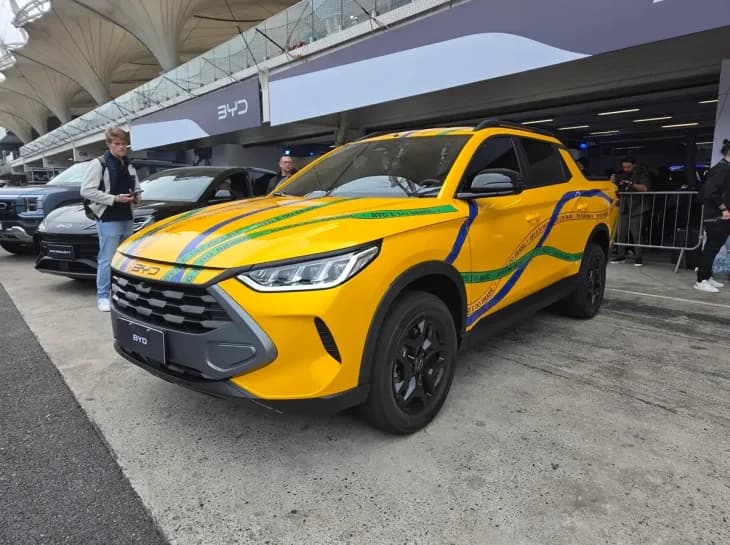 Aceleramos a BYD Mako em Interlagos