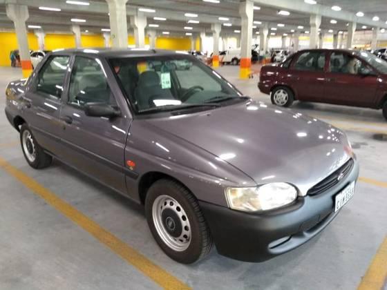 Carro 1.8 MPI GLX SEDAN 16V GASOLINA 4P MANUAL