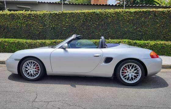 Carro 2.5 I6 24V GASOLINA 2P MANUAL