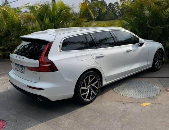 Carro 2.0 T5 GASOLINA MOMENTUM GEARTRONIC