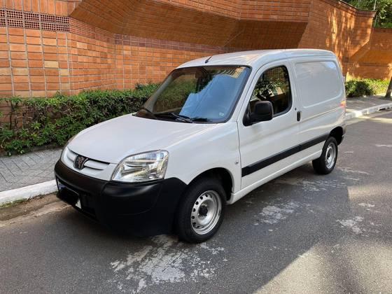 Carro 1.6 FURGÃO 800KG 16V FLEX 3P MANUAL