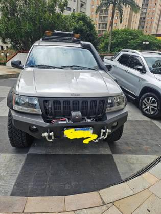 Carro 4.7 LIMITED QUADRA DRIVE 4X4 V8 16V GASOLINA 4P AUTOMÁTICO