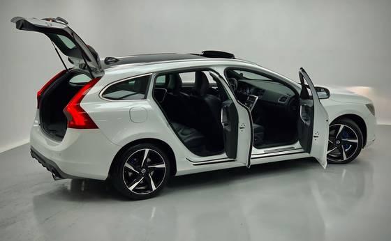 Carro 2.0 T6 R DESIGN TURBO GASOLINA 4P AUTOMÁTICO