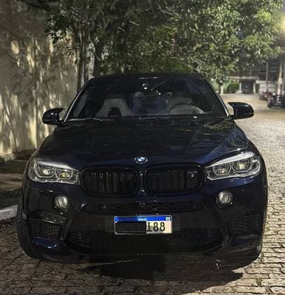 Carro 4.4 M 4X4 COUPÉ V8 32V BI-TURBO GASOLINA 4P AUTOMÁTICO
