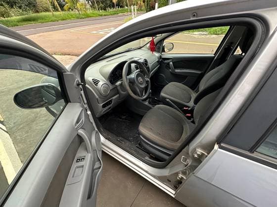 Carro 1.0 MPI ATTRACTIVE 8V FLEX 4P MANUAL