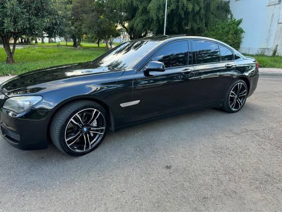 Carro 4.4 M SPORT SEDAN V8 32V GASOLINA 4P AUTOMÁTICO