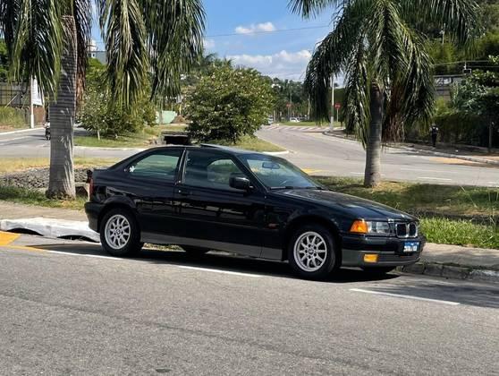 Carro 1.8 COMPACT 16V GASOLINA 2P MANUAL