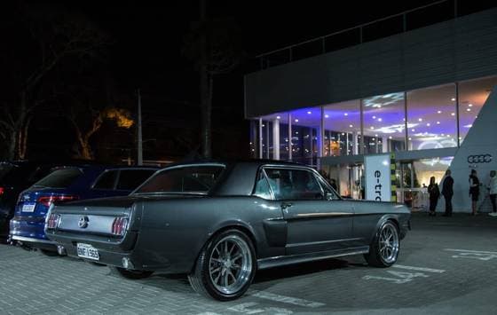 Carro 4.7 HARDTOP V8 16V GASOLINA 2P AUTOMATICO