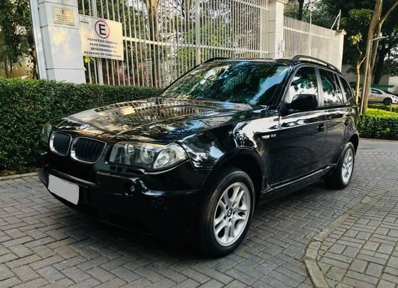 Carro 2.5 FAMILY 4X4 24V GASOLINA 4P AUTOMÁTICO