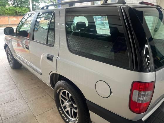 Carro 4.3 SFI DLX 4X2 V6 12V GASOLINA 4P MANUAL