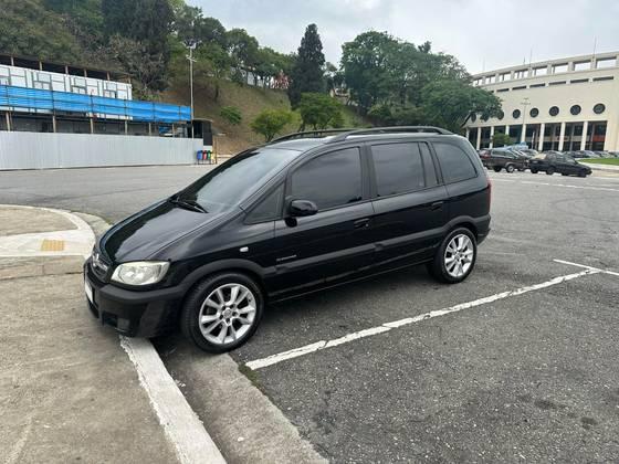 Carro 2.0 MPFI ELEGANCE 8V FLEX 4P AUTOMÁTICO