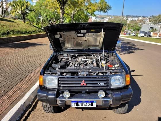 Carro 3.0 GLS 4X4 V6 24V GASOLINA 2P MANUAL