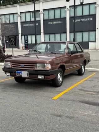 Carro 1.8 GL 8V GASOLINA 2P MANUAL