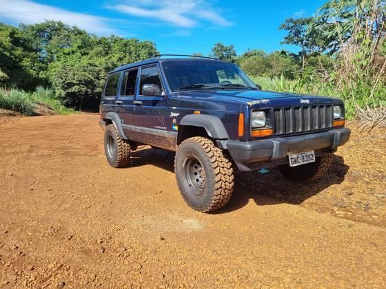 Carro 4.0 SPORT 4X4 6I 12V GASOLINA 4P AUTOMÁTICO