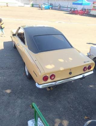 Carro 4.1 COMODORO 12V GASOLINA 2P MANUAL