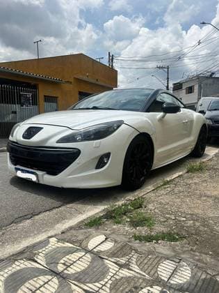 Carro 1.6 16V TURBO GASOLINA 2P AUTOMÁTICO