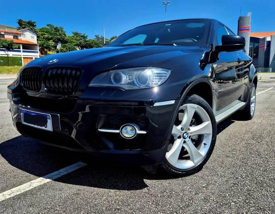 Carro 4.4 50I 4X4 COUPÉ 8 CILINDROS 32V BI-TURBO GASOLINA 4P AUTOMÁTICO