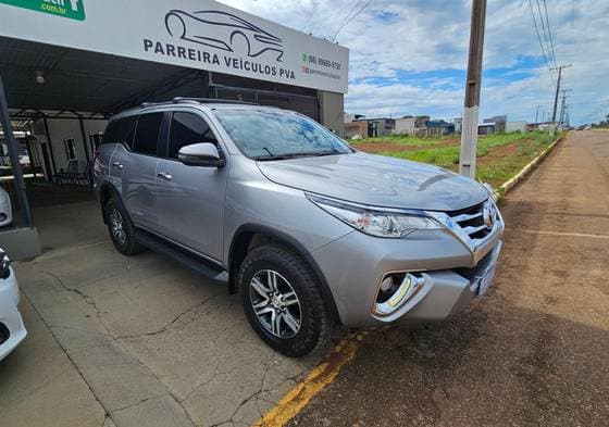 Carro 2.7 SRV 7 LUGARES 4X2 16V FLEX 4P AUTOMÁTICO