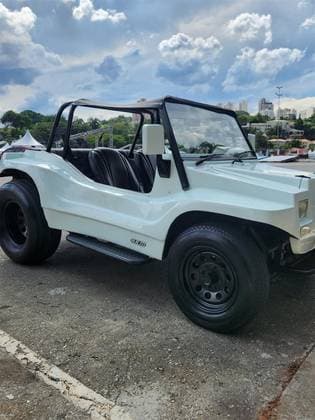 Carro 1.6 GASOLINA MANUAL